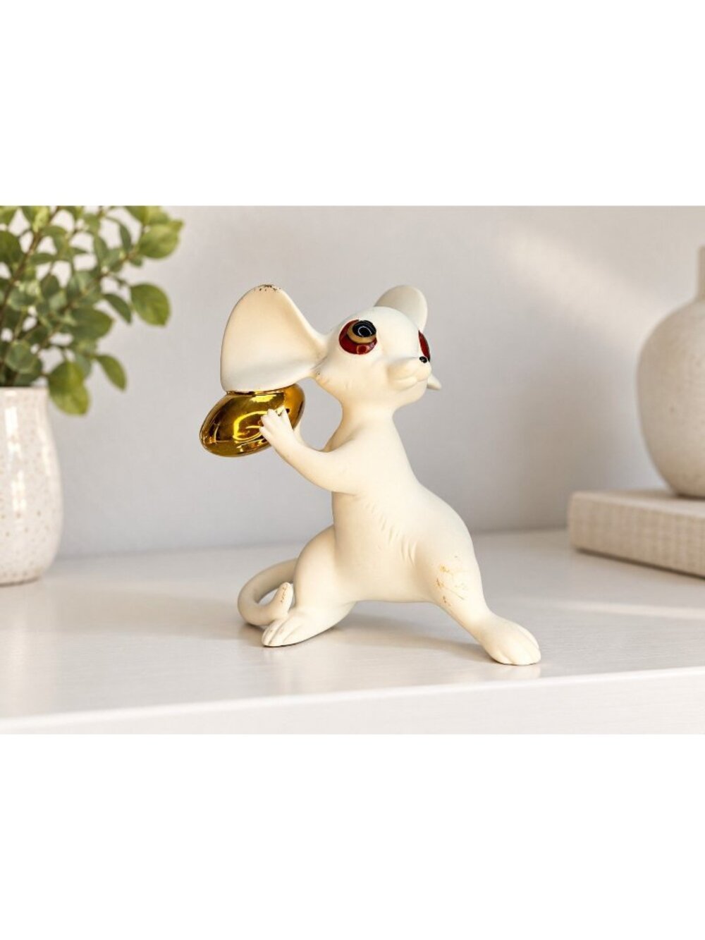 Vintage Freeman McFarlin Mouse Gold Football Figurine Taiwan 3.5"
